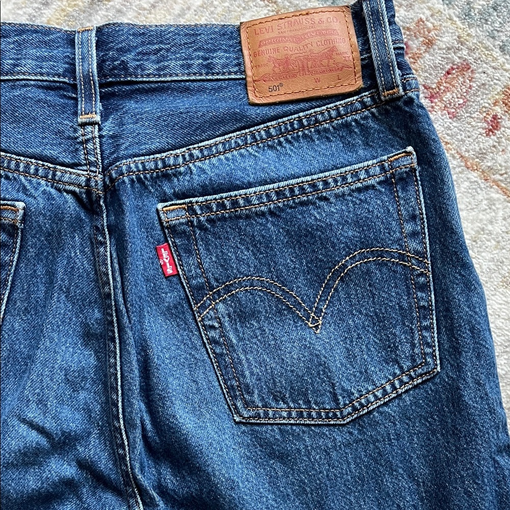 Levi's Women's Straight Leg High Rise Jeans - Dark Blue